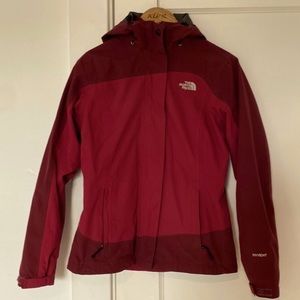 The NorthFace 2 in 1 jacket